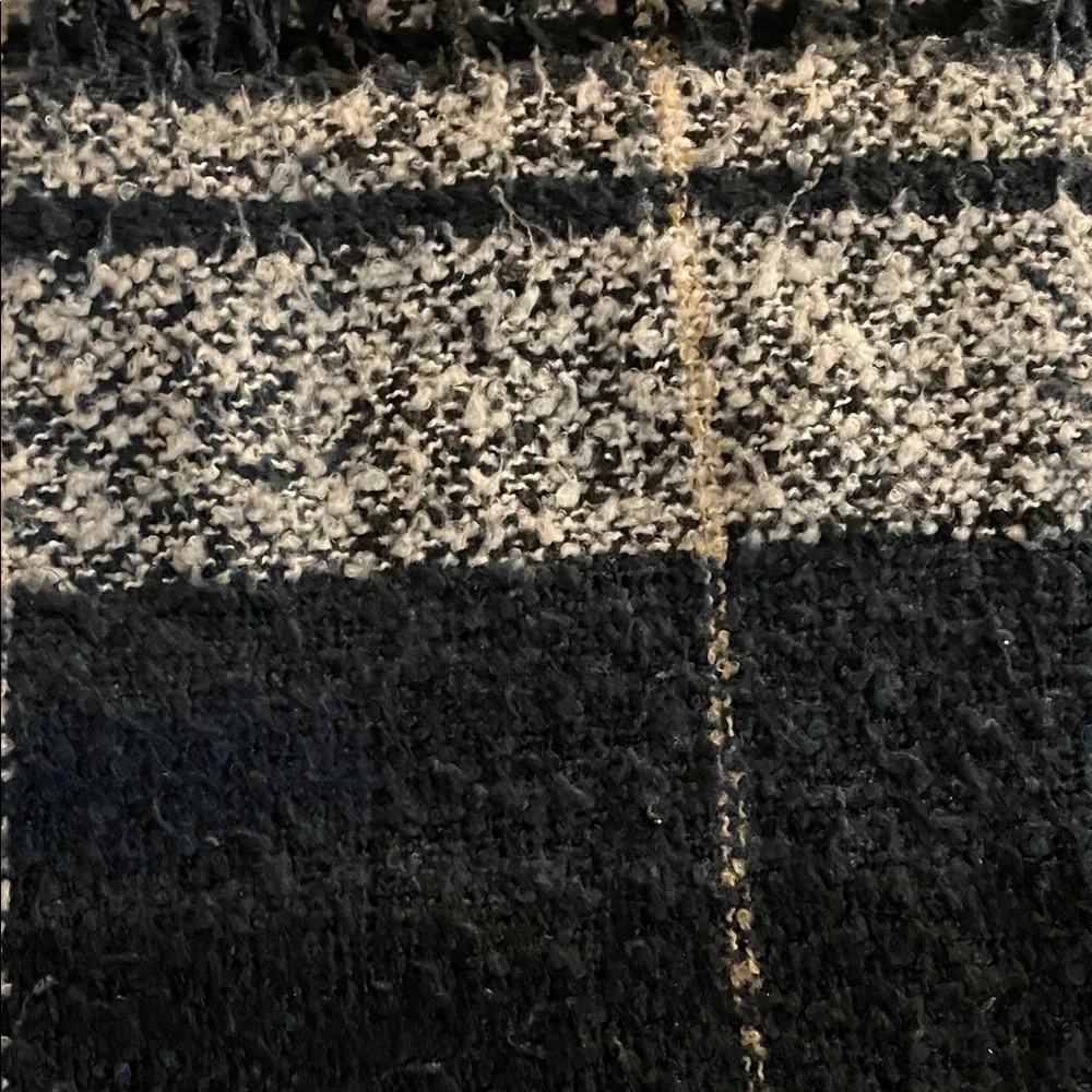Plaid Black and Cream scarf